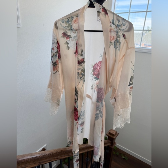Flora Nikrooz Floral Lace Trim Robe - Cream and Pink - Picture 2 of 4